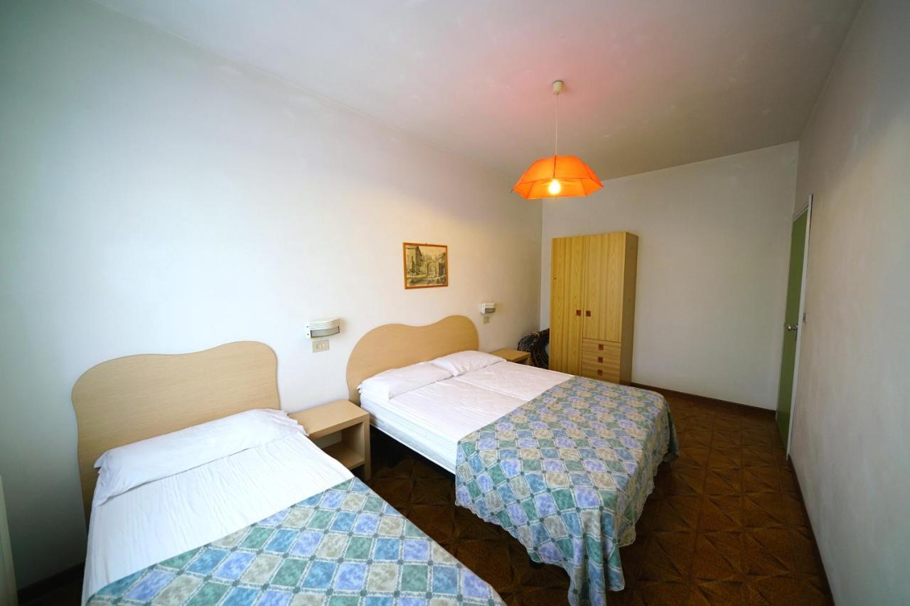 Residence 3 D Lido di Spina Eksteriør billede