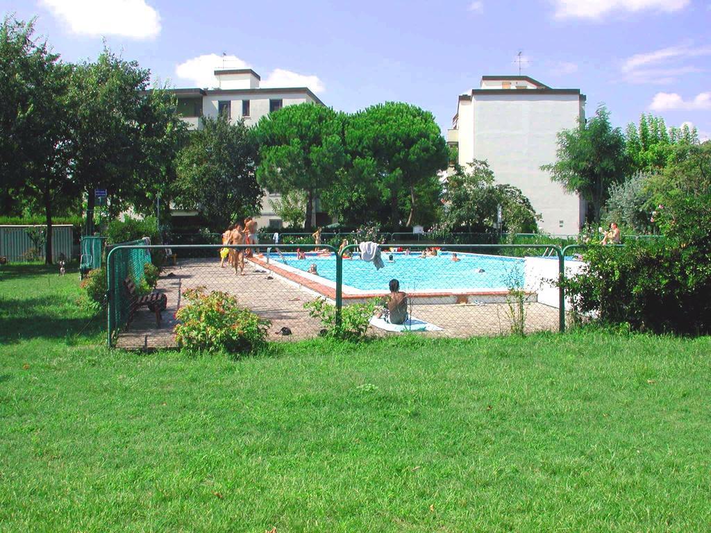 Residence 3 D Lido di Spina Eksteriør billede